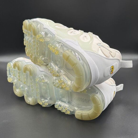Air VaporMax Plus 'White Platinum' - Picture 7 of 11